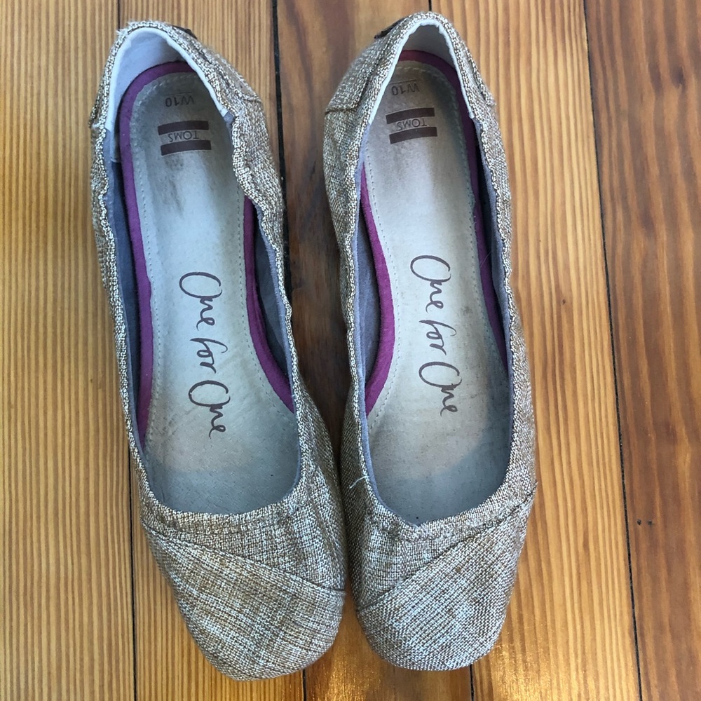Toms Shoes